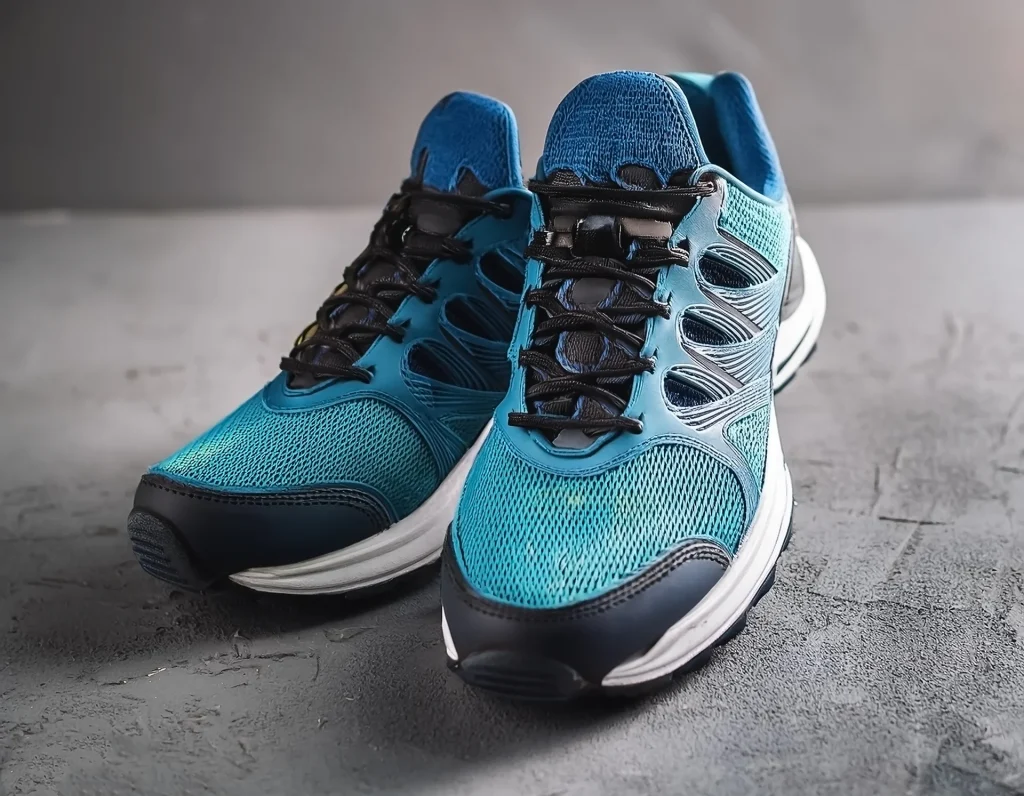 بهترین جنس رویه کتونی برای هوای مرطوب